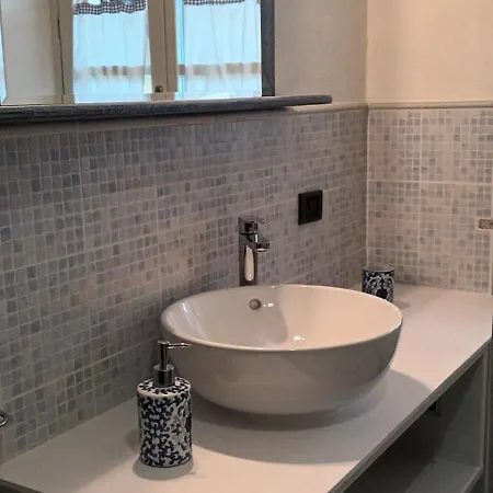 Casa Arcobaleno Apartments-room Diano dʼAlba