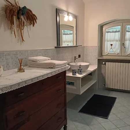 Casa Arcobaleno Holiday Home Apartments Diano d'Alba