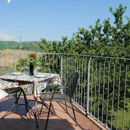 Farm stay Casa Arcobaleno Holiday Home Apartments Diano d'Alba